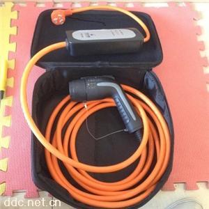 龙科220V电动汽车便携充电器